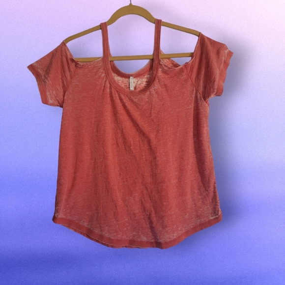 Z Supply Cold Shoulder Sleeve Top Peach Color - Picture 4 of 10
